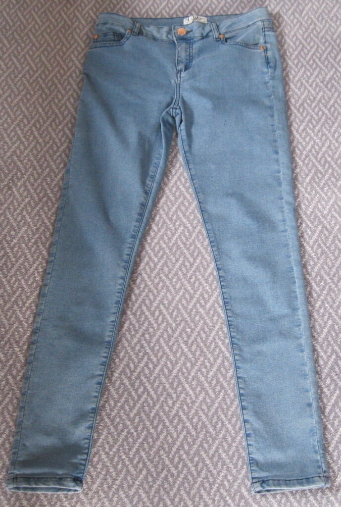 Ladies Jeans and cropped pants/leggings 